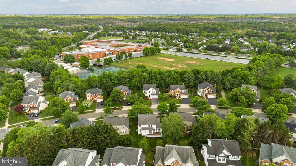 Image 37 of property listing at 18028 RED ROCKS DR, Germantown, MD 20874