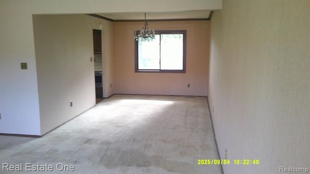 9531 W Outer Drive, Detroit, MI 48223