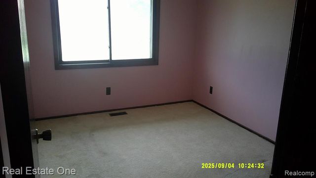 9531 W Outer Drive, Detroit, MI 48223