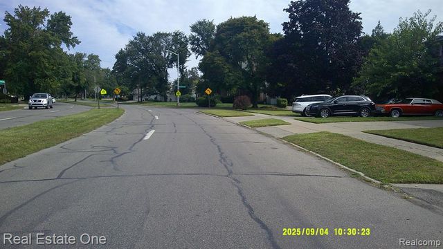 9531 W Outer Drive, Detroit, MI 48223