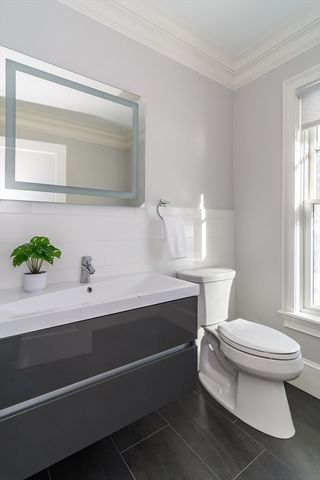 58 Rice Rd, Wayland, MA 01778