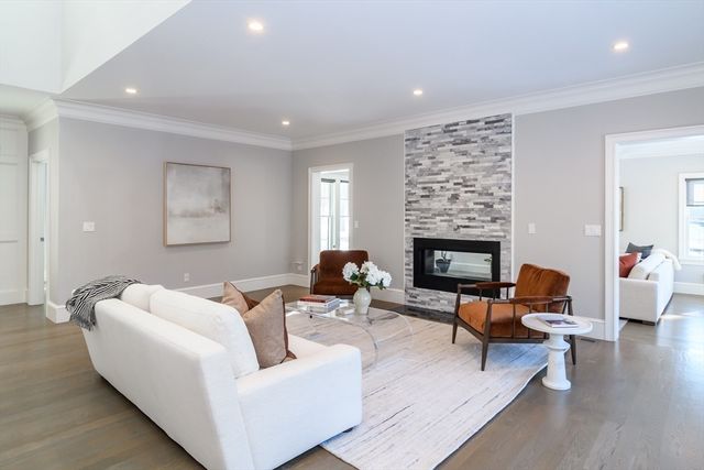 58 Rice Rd, Wayland, MA 01778