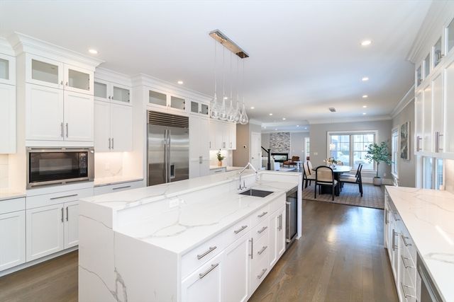 58 Rice Rd, Wayland, MA 01778