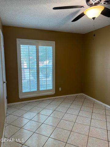 220 RIO TINTO Drive, El Paso, TX 79912