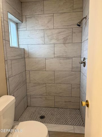 220 RIO TINTO Drive, El Paso, TX 79912