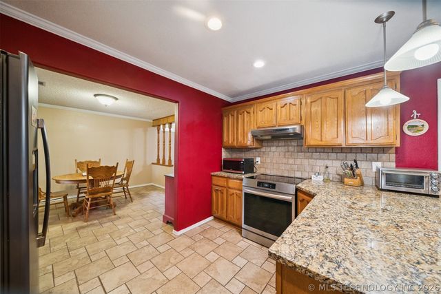11950 S 266th East Avenue, Coweta, OK 74429