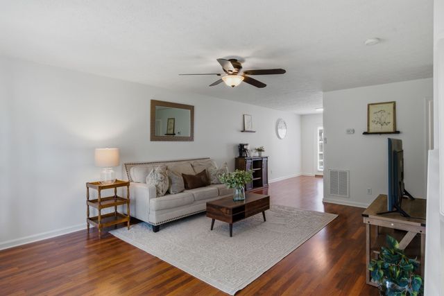 919 Seven Oaks Blvd, Smyrna, TN 37167