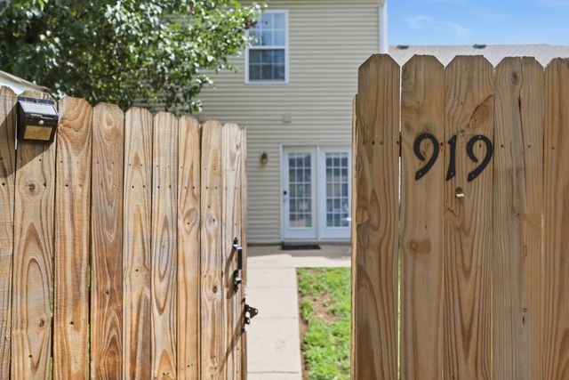 919 Seven Oaks Blvd, Smyrna, TN 37167