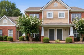 919 Seven Oaks Blvd, Smyrna, TN 37167