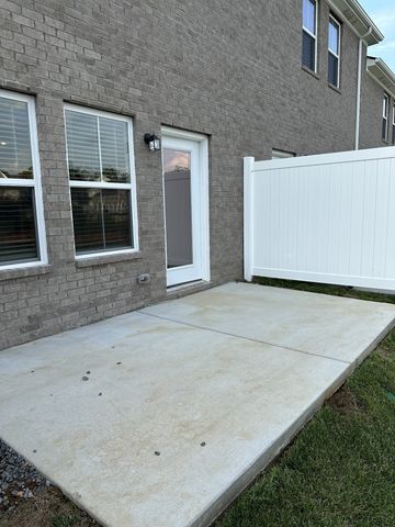 204 Douglas Bend Rd Unit 1604, Gallatin, TN 37066