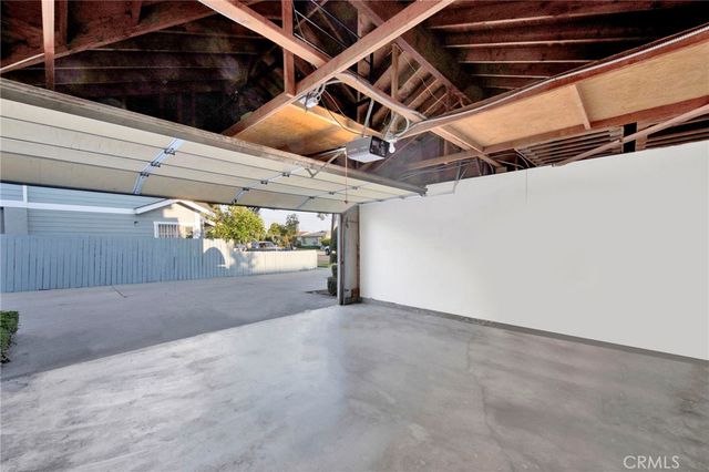 6230 Nye St, Commerce, CA 90040