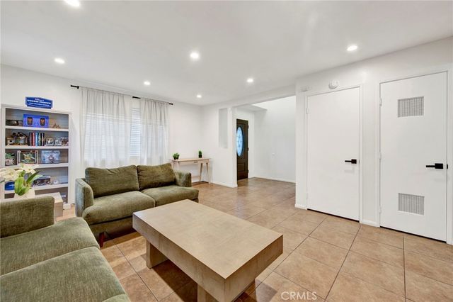 6230 Nye St, Commerce, CA 90040
