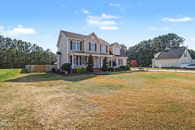 313 Blaze Ridge Drive, Smithfield, NC 27577