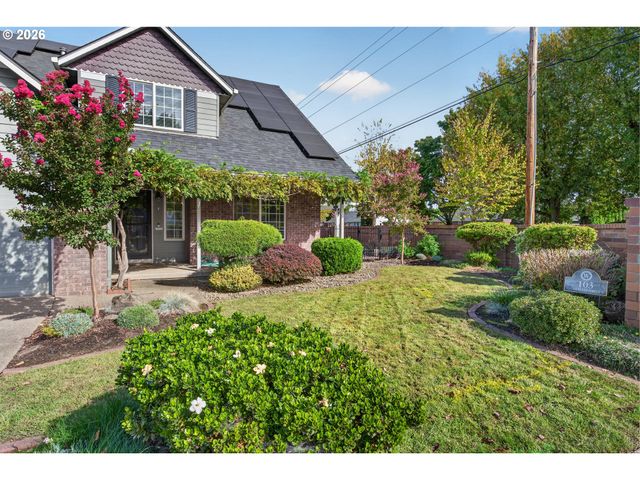 103 CEDAR BLUFF Cir N, Keizer, OR 97303