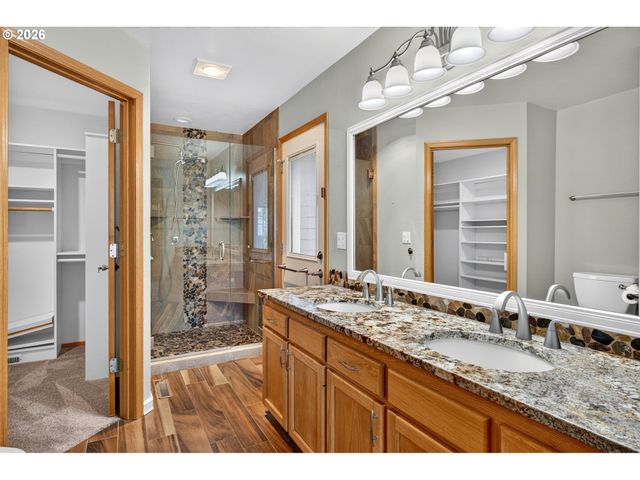 103 CEDAR BLUFF Cir N, Keizer, OR 97303