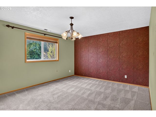 103 CEDAR BLUFF Cir N, Keizer, OR 97303