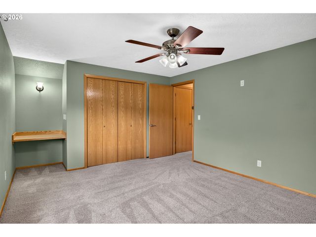103 CEDAR BLUFF Cir N, Keizer, OR 97303