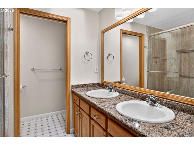 103 CEDAR BLUFF Cir N, Keizer, OR 97303