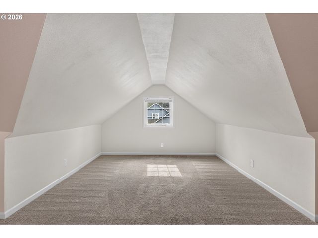 103 CEDAR BLUFF Cir N, Keizer, OR 97303