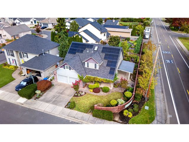 103 CEDAR BLUFF Cir N, Keizer, OR 97303