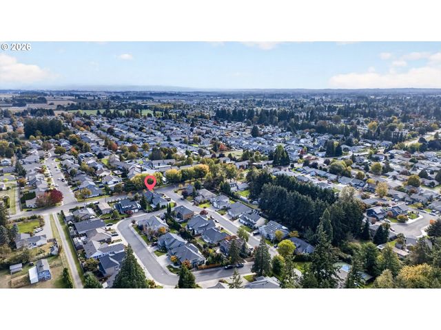103 CEDAR BLUFF Cir N, Keizer, OR 97303