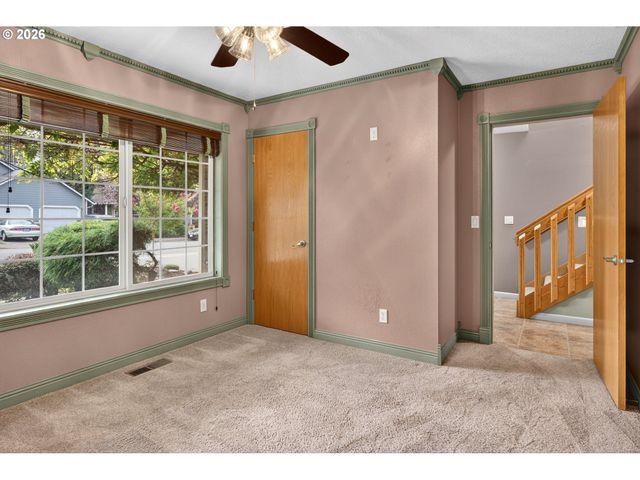 103 CEDAR BLUFF Cir N, Keizer, OR 97303