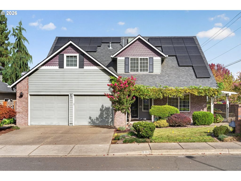 103 CEDAR BLUFF Cir N, Keizer, OR 97303