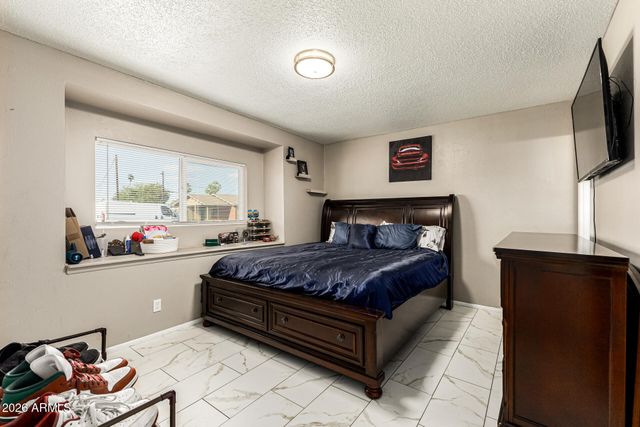 4243 W TUCKEY Lane, Phoenix, AZ 85019