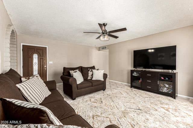 4243 W TUCKEY Lane, Phoenix, AZ 85019