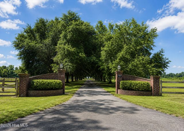 1760 Taylor Road, Farmville, NC 27828