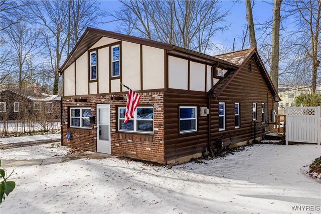 3298 Greenway Road, Grand Island, NY 14072