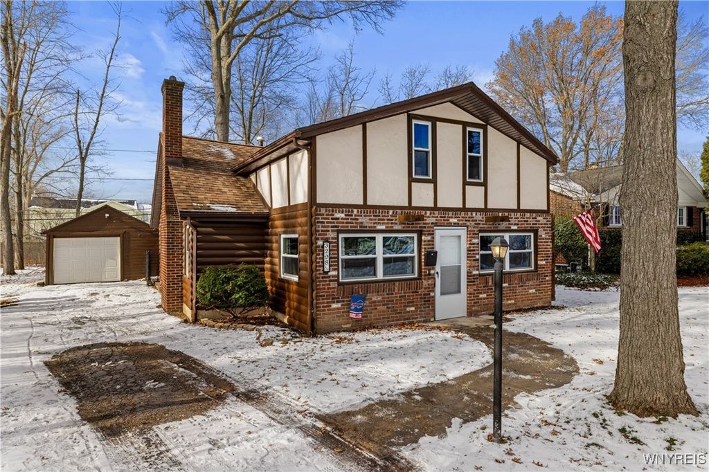 3298 Greenway Road, Grand Island, NY 14072