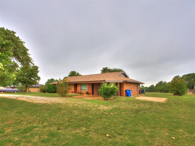 954 S Sara Road, Blanchard, OK 73010