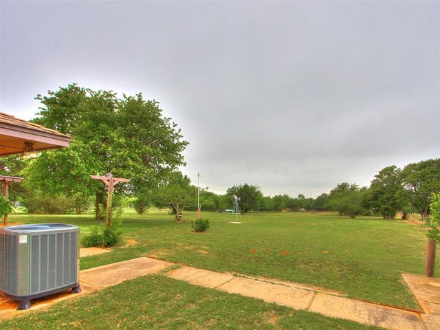 954 S Sara Road, Blanchard, OK 73010