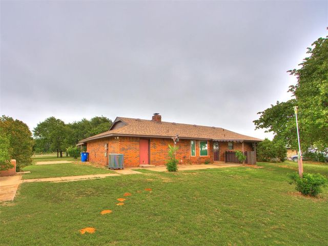 954 S Sara Road, Blanchard, OK 73010