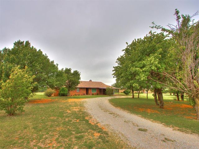 954 S Sara Road, Blanchard, OK 73010