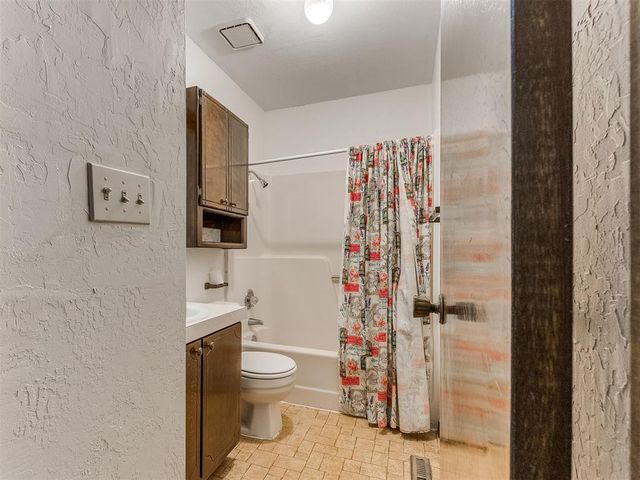 954 S Sara Road, Blanchard, OK 73010