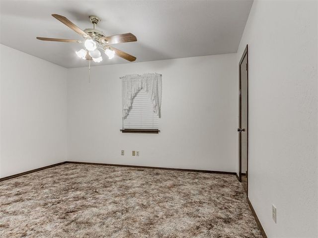 954 S Sara Road, Blanchard, OK 73010