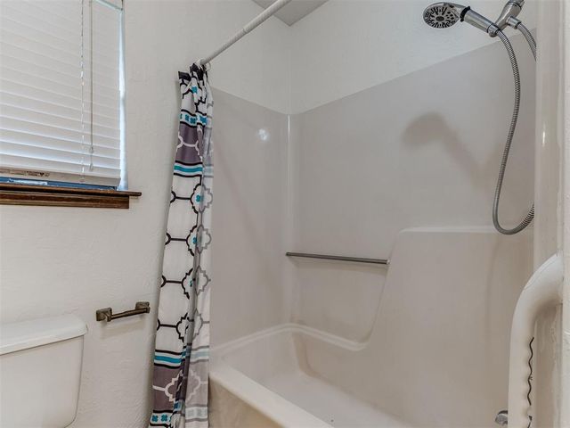 954 S Sara Road, Blanchard, OK 73010