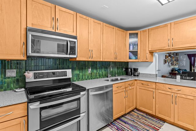 21766 Cypress Drive 20b, Boca Raton, FL 33433