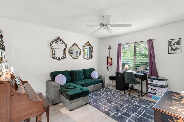 21766 Cypress Drive 20b, Boca Raton, FL 33433