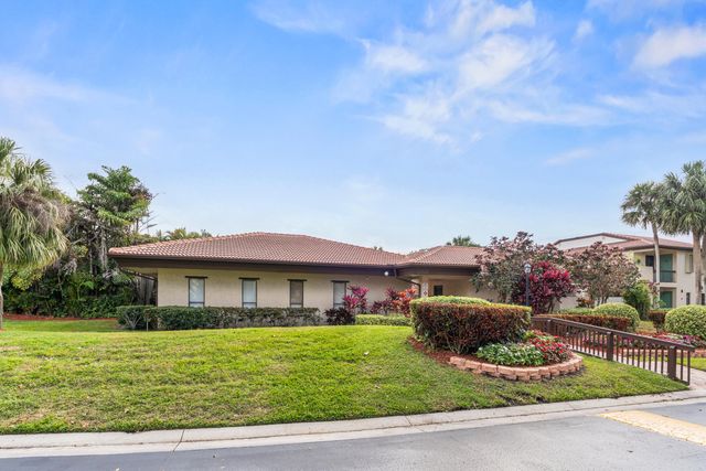 21766 Cypress Drive 20b, Boca Raton, FL 33433