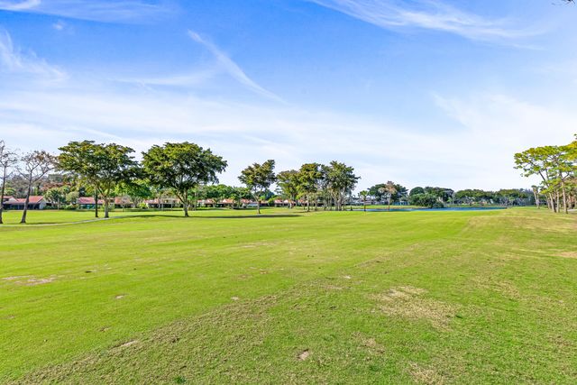 21766 Cypress Drive 20b, Boca Raton, FL 33433