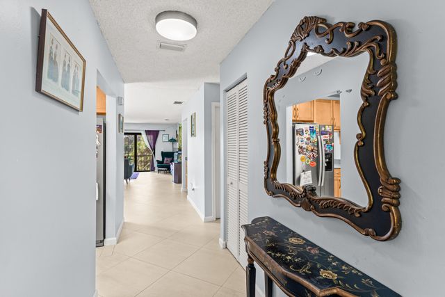 21766 Cypress Drive 20b, Boca Raton, FL 33433