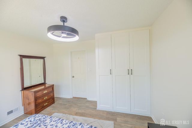 21 Carriage Place, Edison, NJ 08820