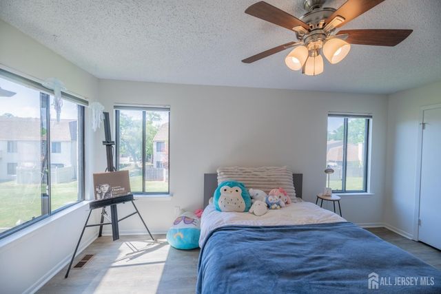 21 Carriage Place, Edison, NJ 08820