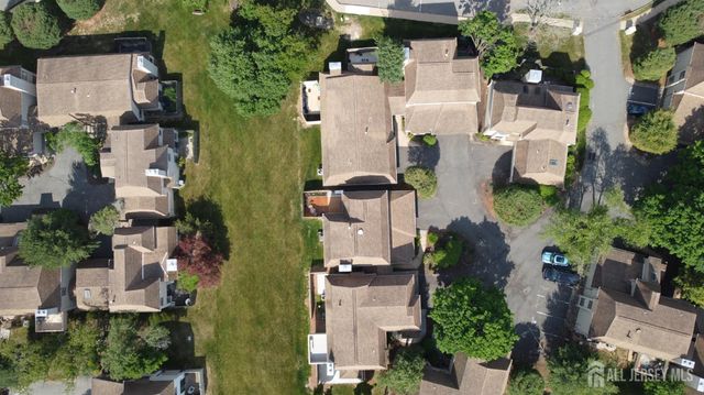 21 Carriage Place, Edison, NJ 08820