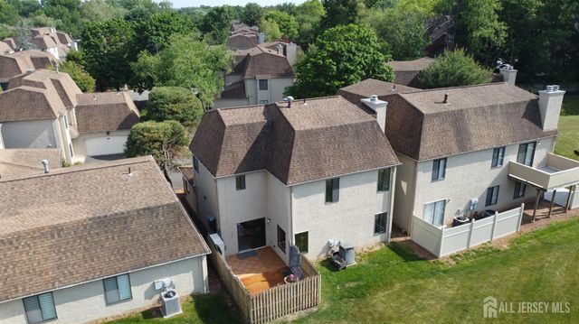 21 Carriage Place, Edison, NJ 08820