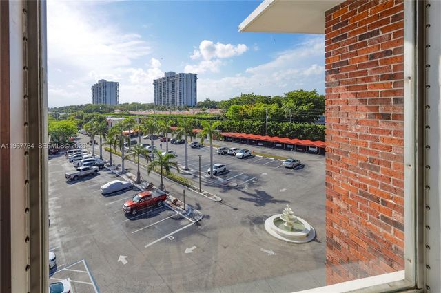 1700 NE 105th Street 512, Miami Shores, FL 33138