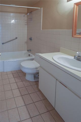 1700 NE 105th Street 512, Miami Shores, FL 33138
